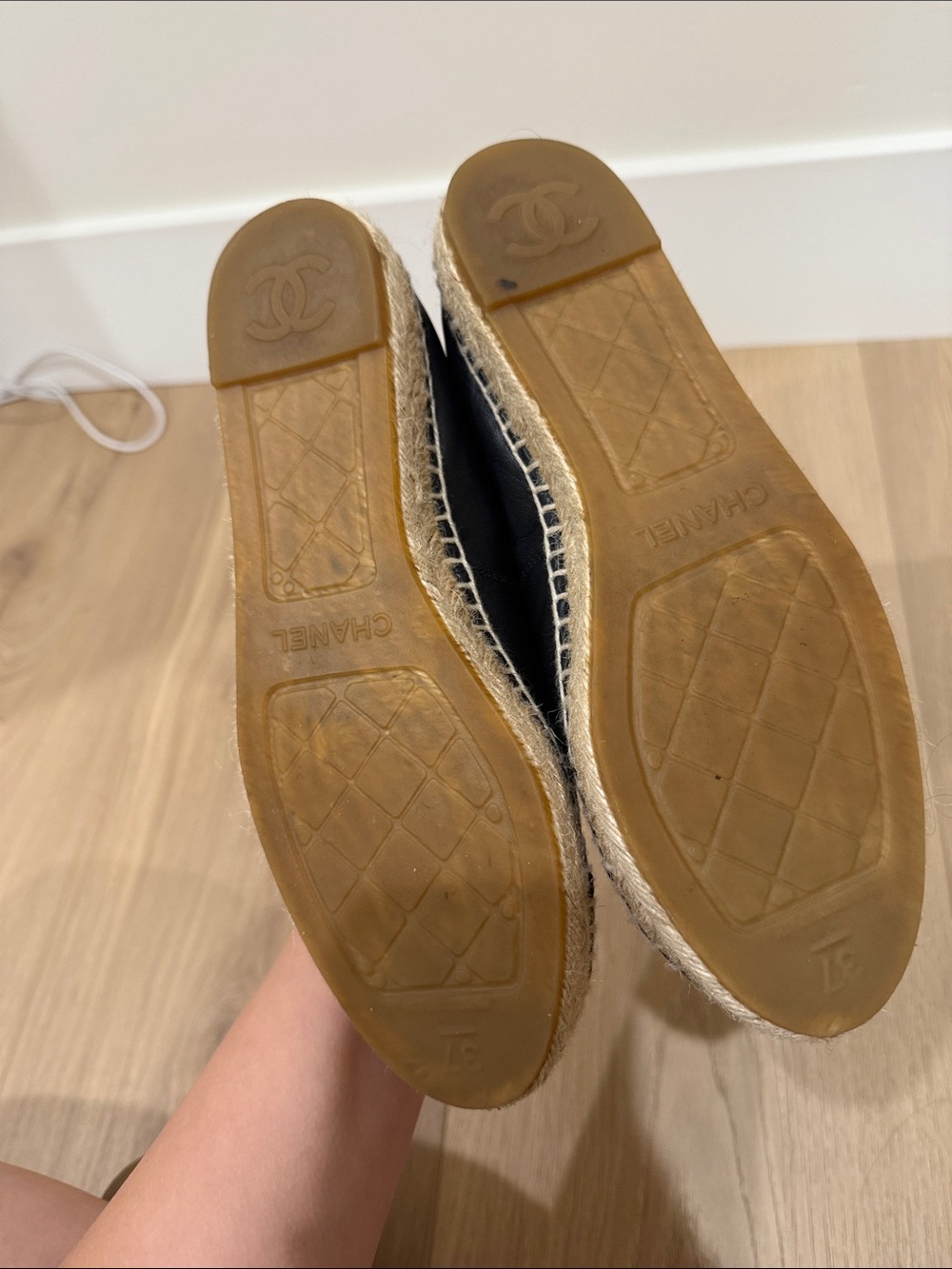 CHANEL Black Leather Espadrille Flats with CC Logo - Picture 2 of 3